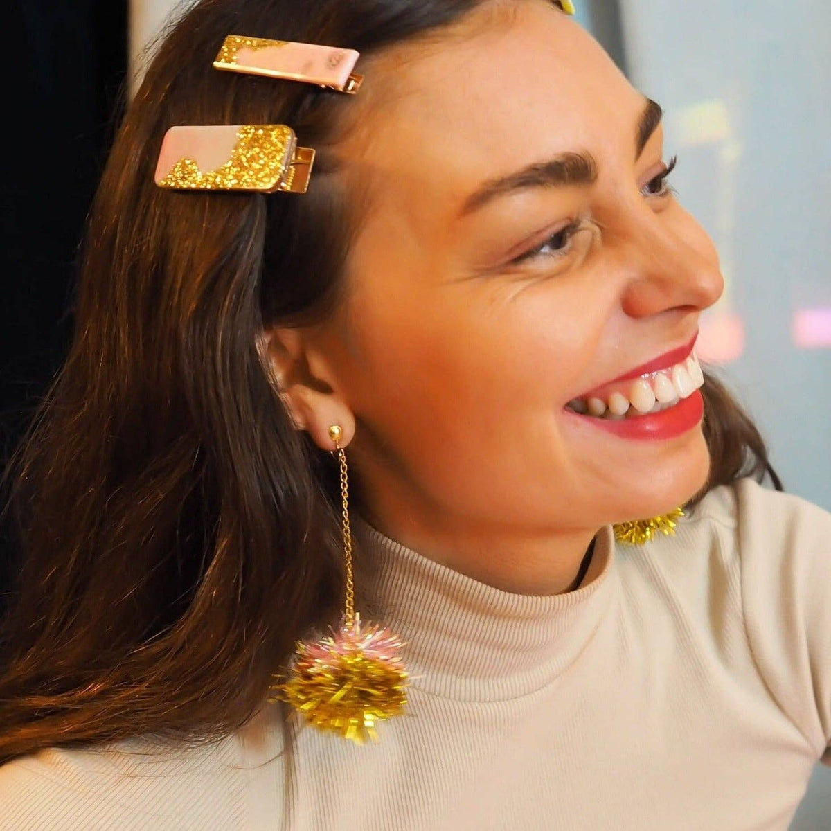 Mini Coral & Gold Tinsel Earrings GOLD PLATED HOOK Alligator Eyes