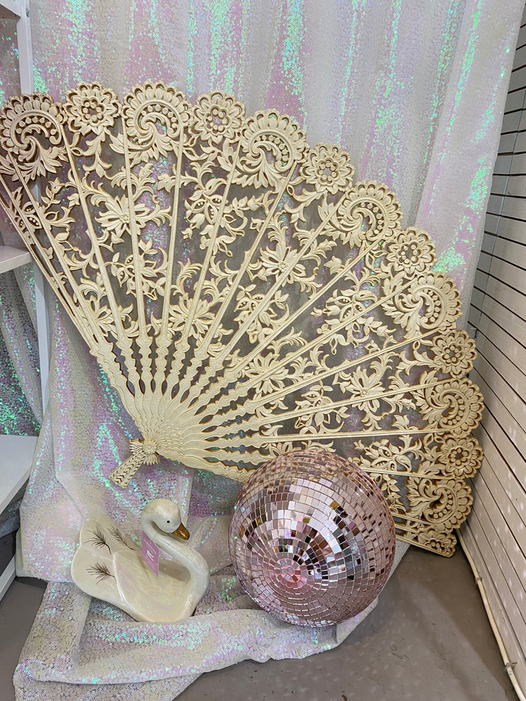 FAN VINTAGE TREASURE - Hollywood Regency - LOCAL PICK UP ONLY - Alligator Eyes Mardi Gras Sunglasses Gifts and Accessories 